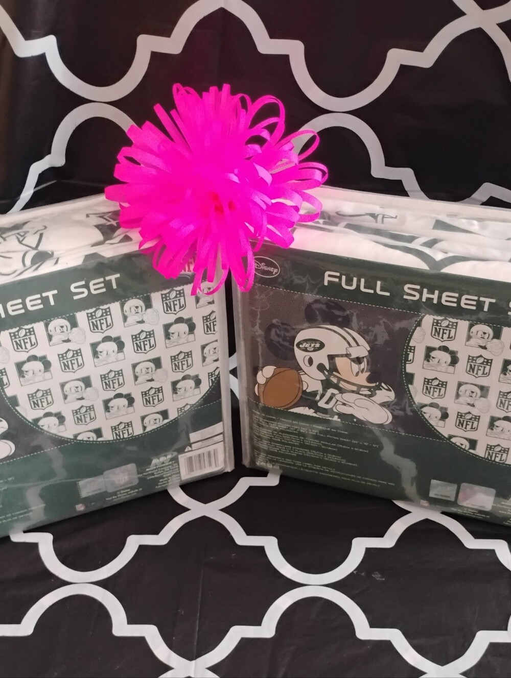 Lot Of 2 NFL Full Sheet Sets - White and Green Team Design Double The Fun✨🆕🔥🔥